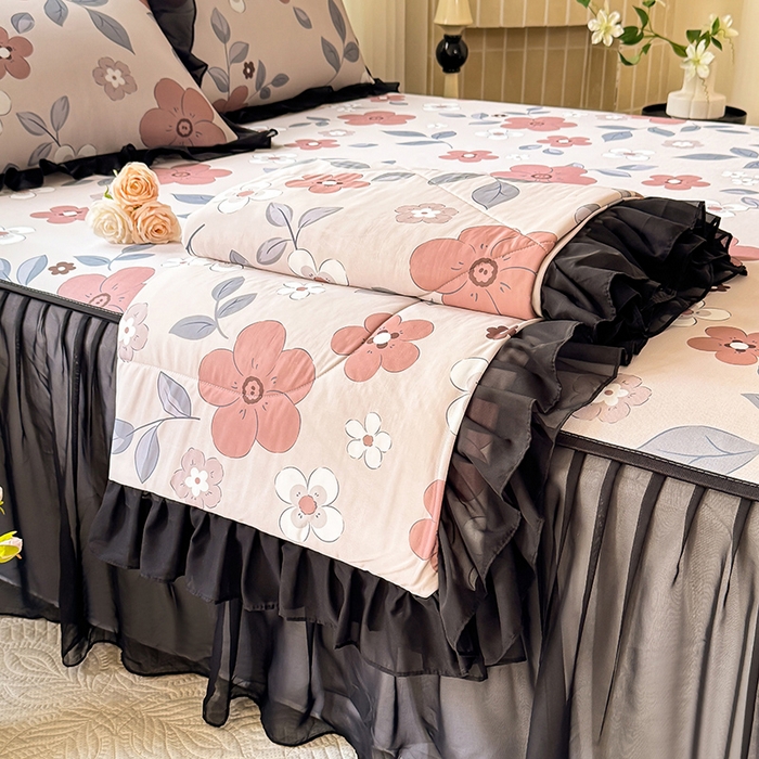 91家纺网 家纺一手货源 找家纺 大麦家纺 2025新款碳光冰丝软席子凉席-床裙款 美姬