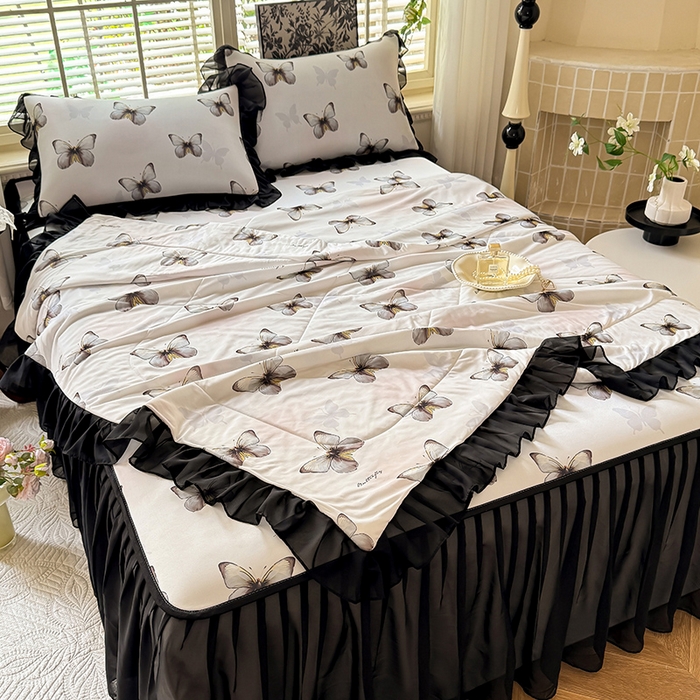 91家纺网 家纺一手货源 找家纺 大麦家纺 2025新款碳光冰丝软席子凉席-床裙款 蝶舞