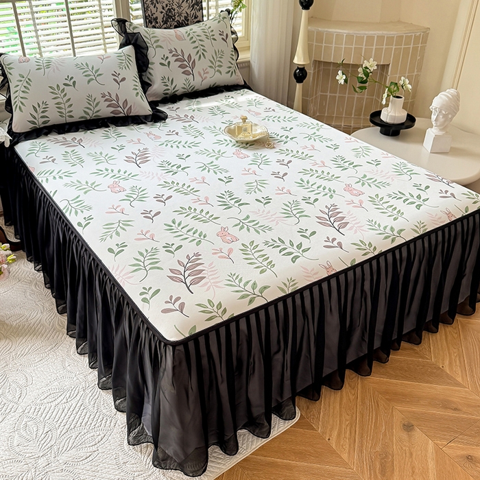 91家纺网 家纺一手货源 找家纺 大麦家纺 2025新款碳光冰丝软席子凉席-床裙款 漫步花丛