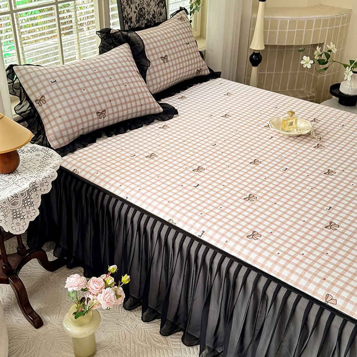 91家纺网 家纺一手货源 找家纺 大麦家纺 2025新款碳光冰丝软席子凉席-床裙款 布里奥