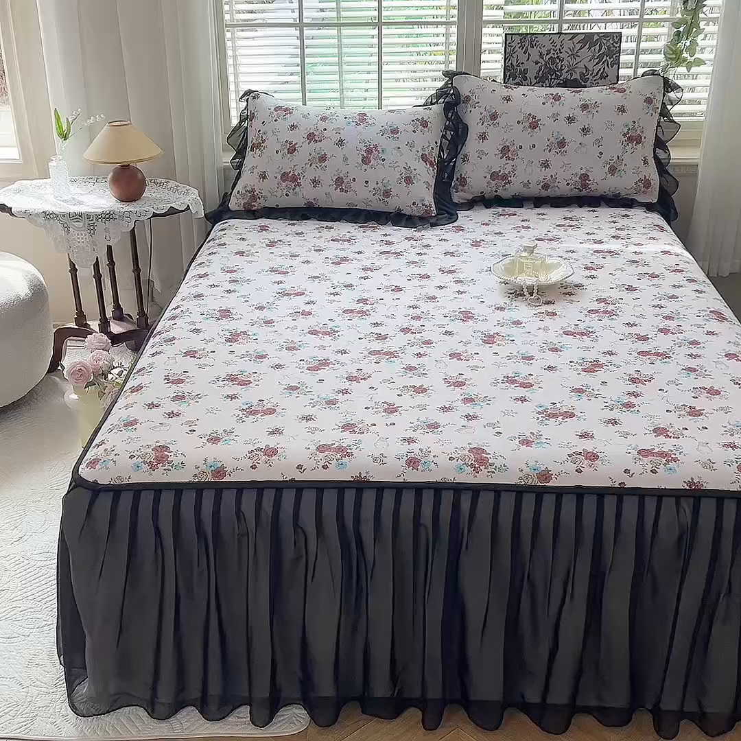 91家纺网 家纺一手货源 找家纺 大麦家纺 2025新款碳光冰丝软席子凉席-床裙款 春风细叶