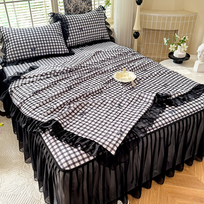 91家纺网 家纺一手货源 找家纺 大麦家纺 2025新款碳光冰丝软席子凉席-床裙款 清格