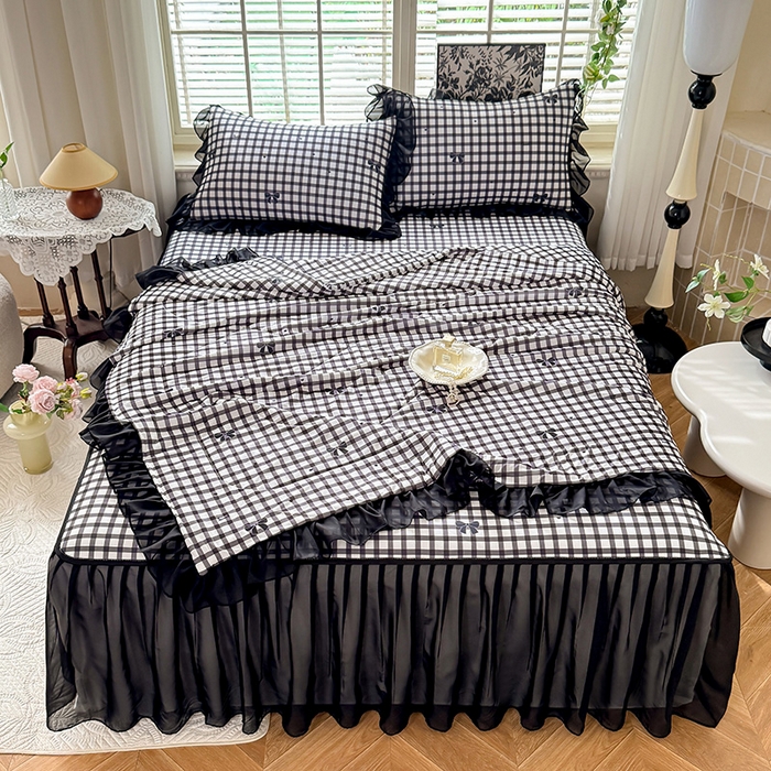 91家纺网 家纺一手货源 找家纺 大麦家纺 2025新款碳光冰丝软席子凉席-床裙款 清格