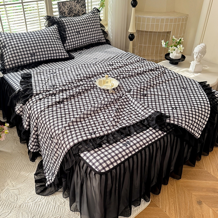 91家纺网 家纺一手货源 找家纺 大麦家纺 2025新款碳光冰丝软席子凉席-床裙款 清格