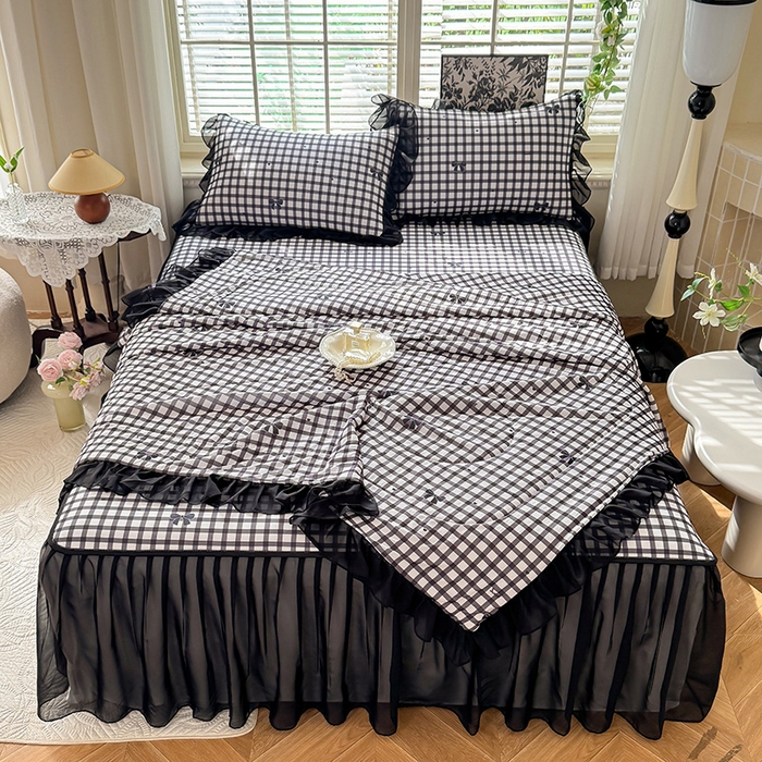 91家纺网 家纺一手货源 找家纺 大麦家纺 2025新款碳光冰丝软席子凉席-床裙款 清格