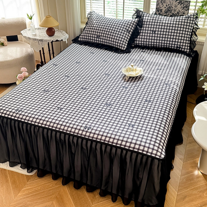 91家纺网 家纺一手货源 找家纺 大麦家纺 2025新款碳光冰丝软席子凉席-床裙款 清格