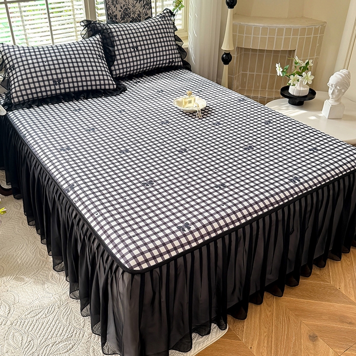 91家纺网 家纺一手货源 找家纺 大麦家纺 2025新款碳光冰丝软席子凉席-床裙款 清格