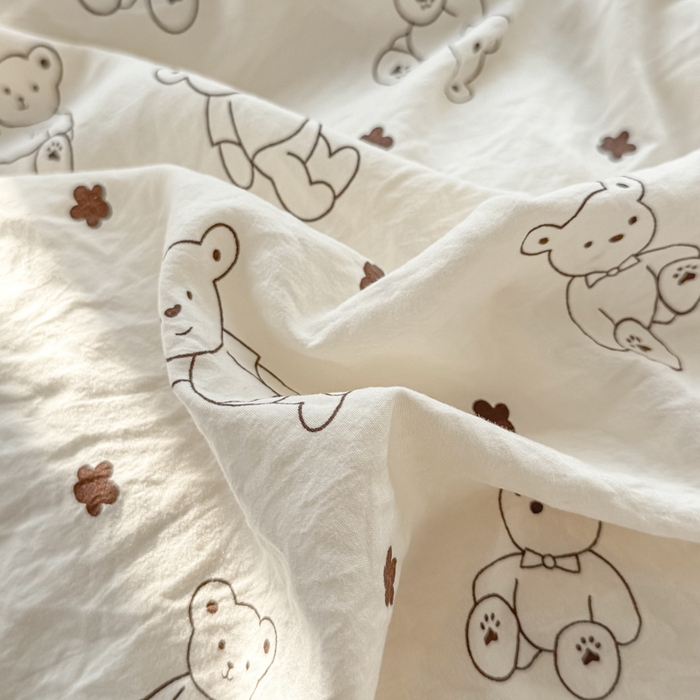 91家纺网 家纺一手货源 找家纺 丝芙妮家居（原乐视家纺） 2025春夏新款水洗皱皱棉印花四件套 丹尼熊