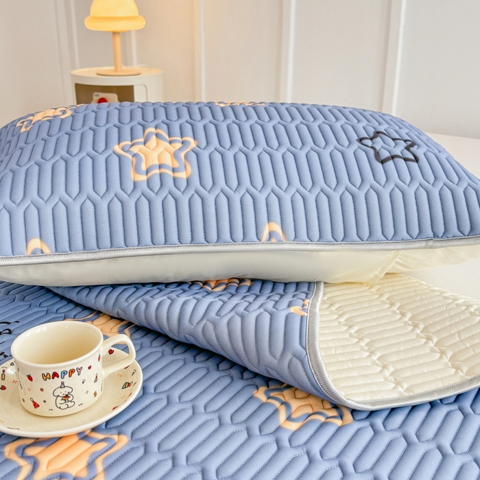 91家纺网 家纺一手货源 找家纺 （总）爱思凯家纺 2025新款【印花成人0.3 乳胶凉席】清新0.3 乳胶条席款