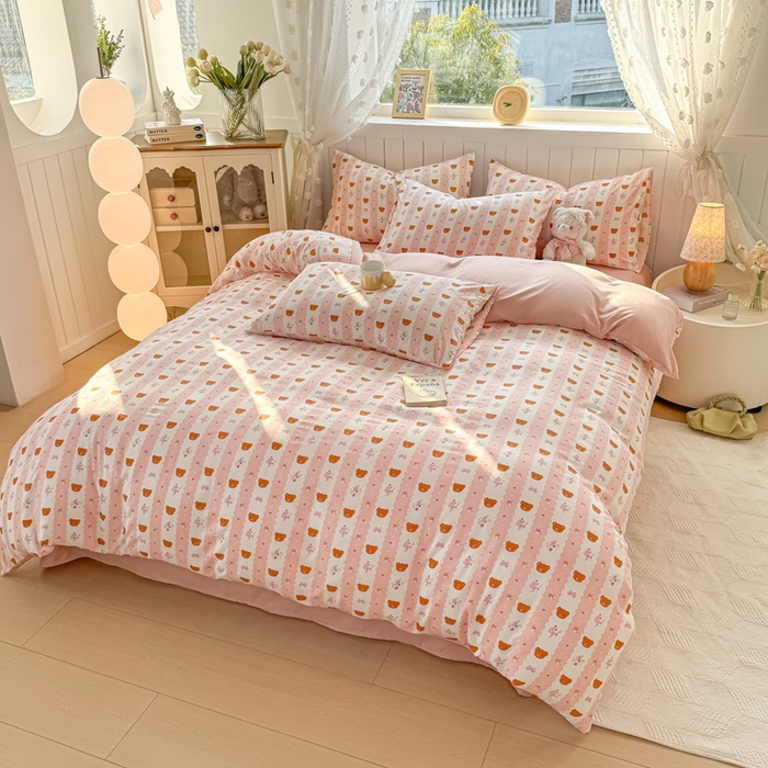 91家纺网 家纺一手货源 找家纺 丝芙妮家居（原乐视家纺） 2025春夏新款水洗皱皱棉印花四件套 焦糖小熊