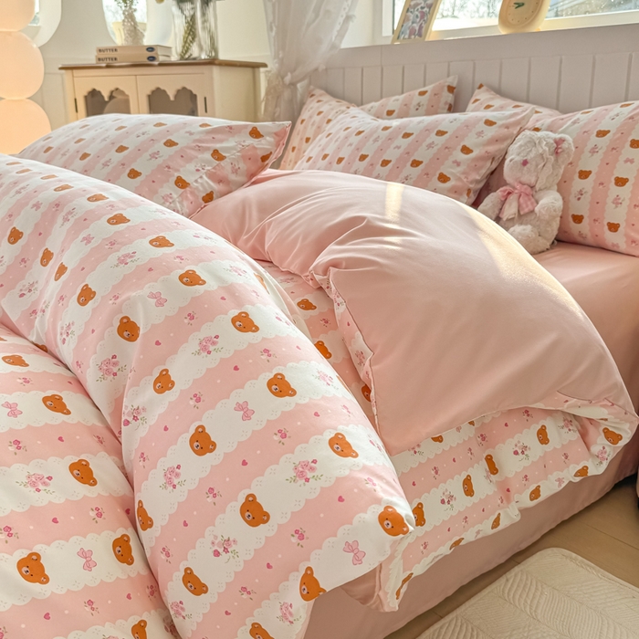 91家纺网 家纺一手货源 找家纺 丝芙妮家居（原乐视家纺） 2025春夏新款水洗皱皱棉印花四件套 焦糖小熊