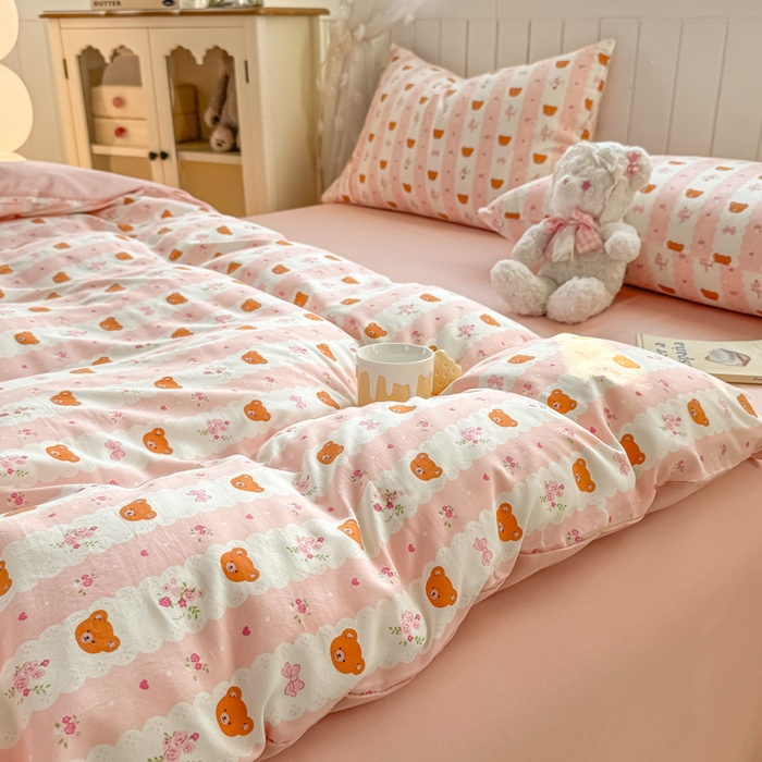 91家纺网 家纺一手货源 找家纺 丝芙妮家居（原乐视家纺） 2025春夏新款水洗皱皱棉印花四件套 焦糖小熊