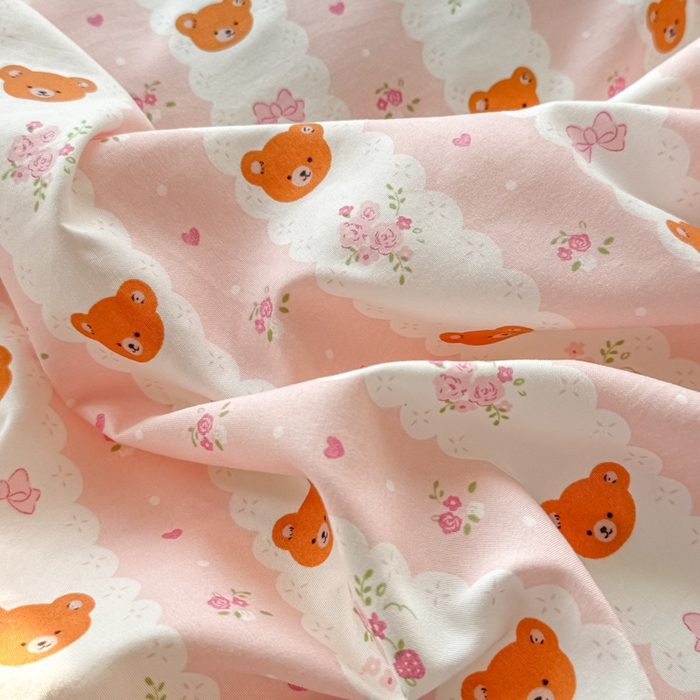 91家纺网 家纺一手货源 找家纺 丝芙妮家居（原乐视家纺） 2025春夏新款水洗皱皱棉印花四件套 焦糖小熊