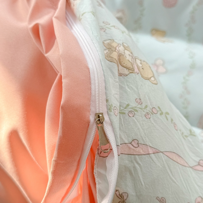 91家纺网 家纺一手货源 找家纺 丝芙妮家居（原乐视家纺） 2025春夏新款水洗皱皱棉印花四件套 可妮熊