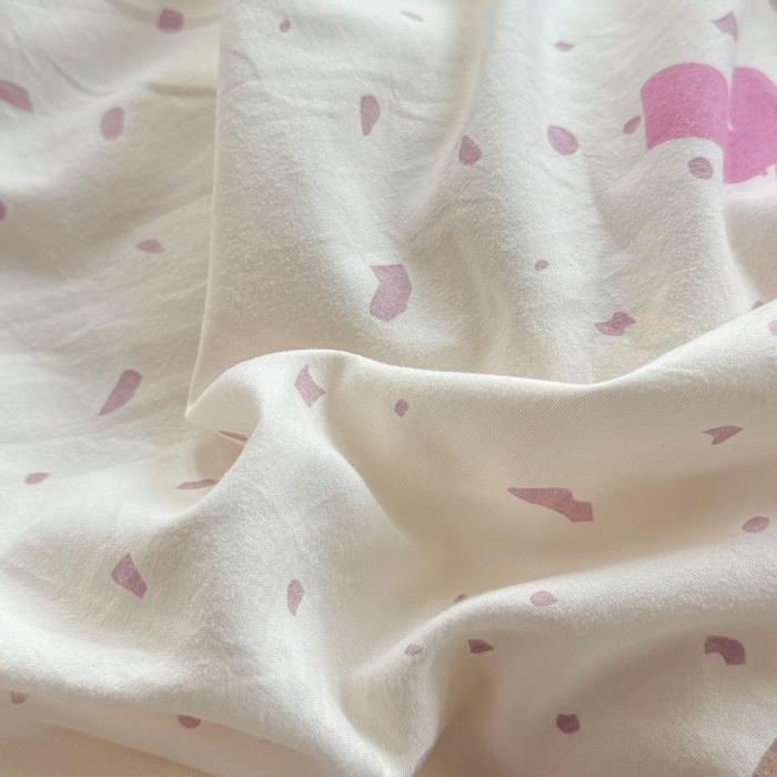 91家纺网 家纺一手货源 找家纺 丝芙妮家居（原乐视家纺） 2025春夏新款水洗皱皱棉印花四件套 奶油狗