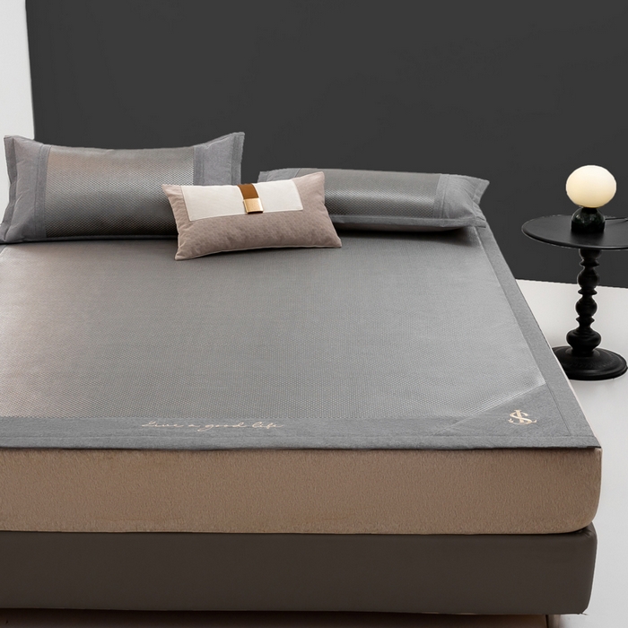 91家纺网 家纺一手货源 找家纺 宜家坊 2025新款A类纯色绣花冰藤席凉席三件套 典雅灰-床席款