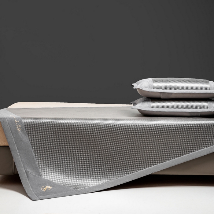 91家纺网 家纺一手货源 找家纺 宜家坊 2025新款A类纯色绣花冰藤席凉席三件套 典雅灰-床席款