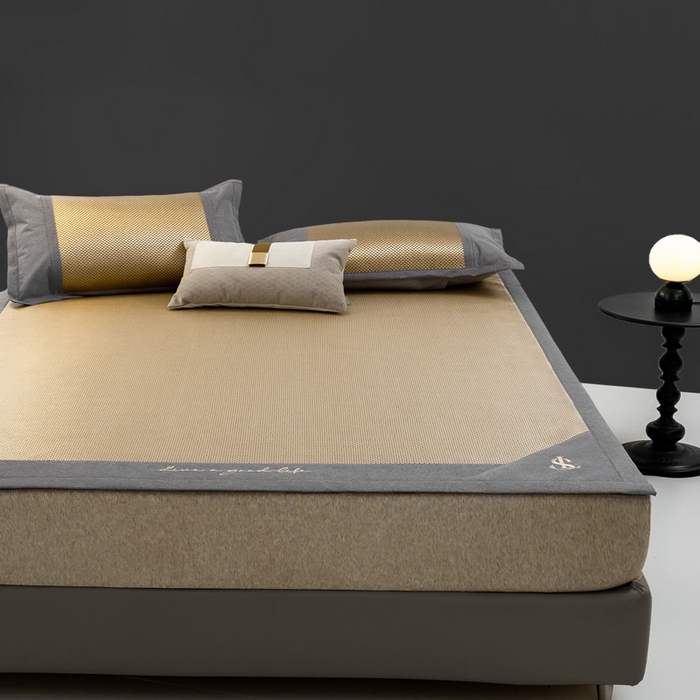 91家纺网 家纺一手货源 找家纺 宜家坊 2025新款A类纯色绣花冰藤席凉席三件套 曙光金-床席款