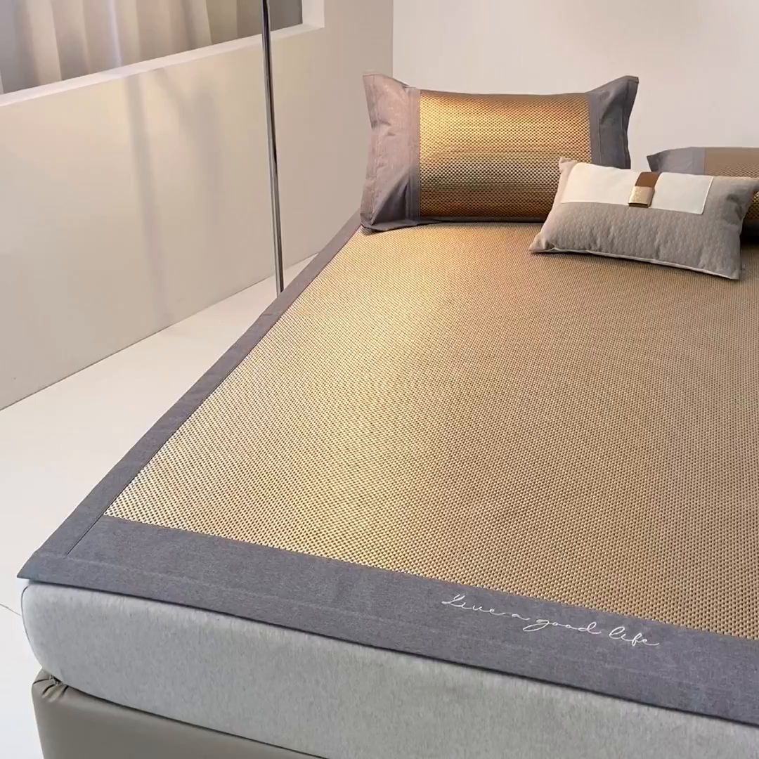 91家纺网 家纺一手货源 找家纺 宜家坊 2025新款A类纯色绣花冰藤席凉席三件套 曙光金-床席款