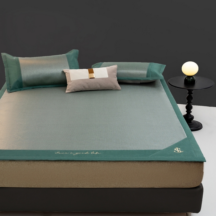 91家纺网 家纺一手货源 找家纺 宜家坊 2025新款A类纯色绣花冰藤席凉席三件套 松花绿-床席款