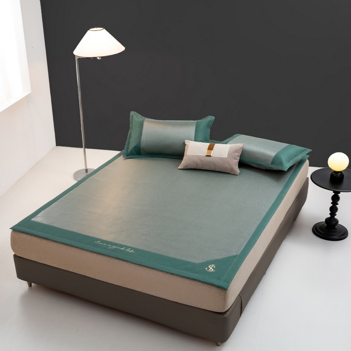 91家纺网 家纺一手货源 找家纺 宜家坊 2025新款A类纯色绣花冰藤席凉席三件套 松花绿-床席款