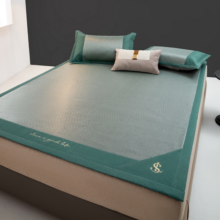 91家纺网 家纺一手货源 找家纺 宜家坊 2025新款A类纯色绣花冰藤席凉席三件套 松花绿-床席款