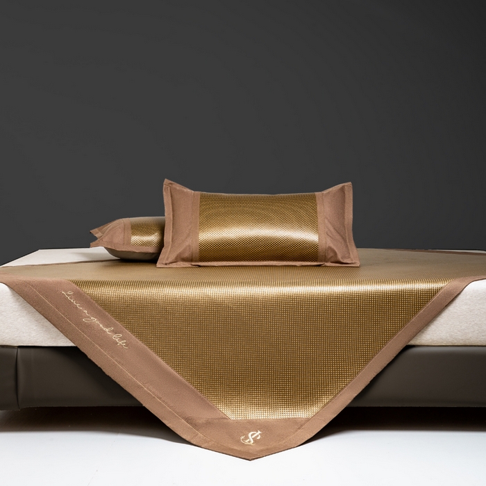 91家纺网 家纺一手货源 找家纺 宜家坊 2025新款A类纯色绣花冰藤席凉席三件套 钛古咖-床席款