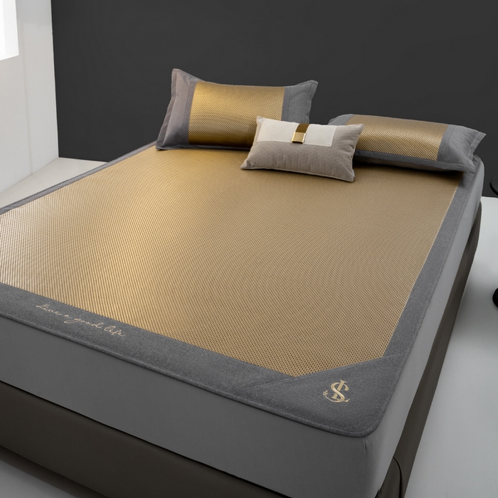 91家纺网 家纺一手货源 找家纺 宜家坊 2025新款A类纯色绣花冰藤席凉席三件套 曙光金-床笠款