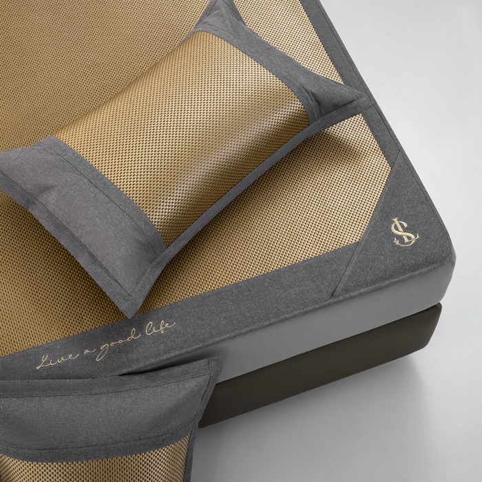 91家纺网 家纺一手货源 找家纺 宜家坊 2025新款A类纯色绣花冰藤席凉席三件套 曙光金-床笠款