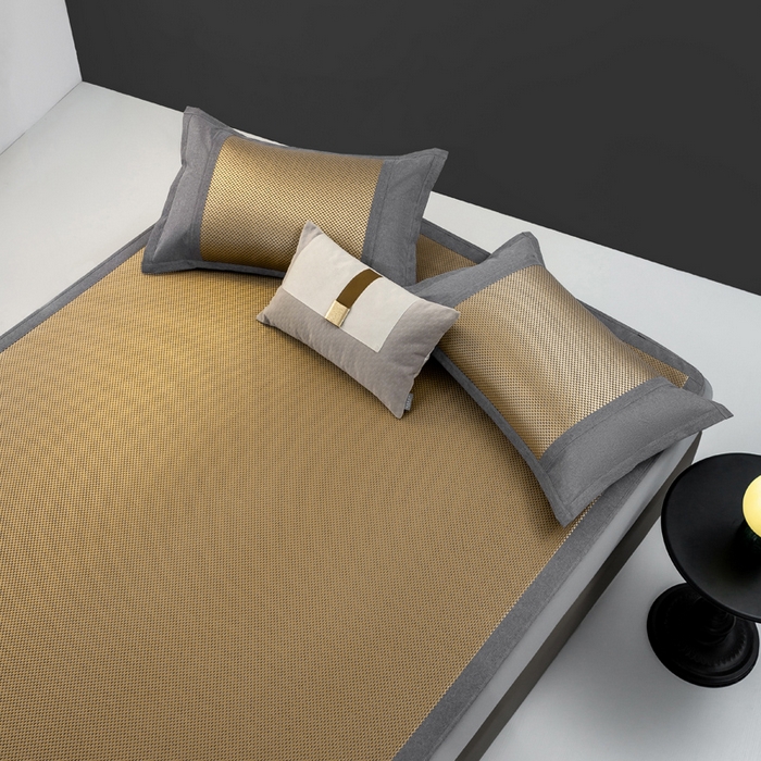 91家纺网 家纺一手货源 找家纺 宜家坊 2025新款A类纯色绣花冰藤席凉席三件套 曙光金-床笠款