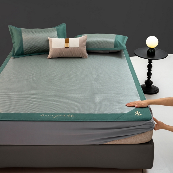 91家纺网 家纺一手货源 找家纺 宜家坊 2025新款A类纯色绣花冰藤席凉席三件套 松花绿-床笠款