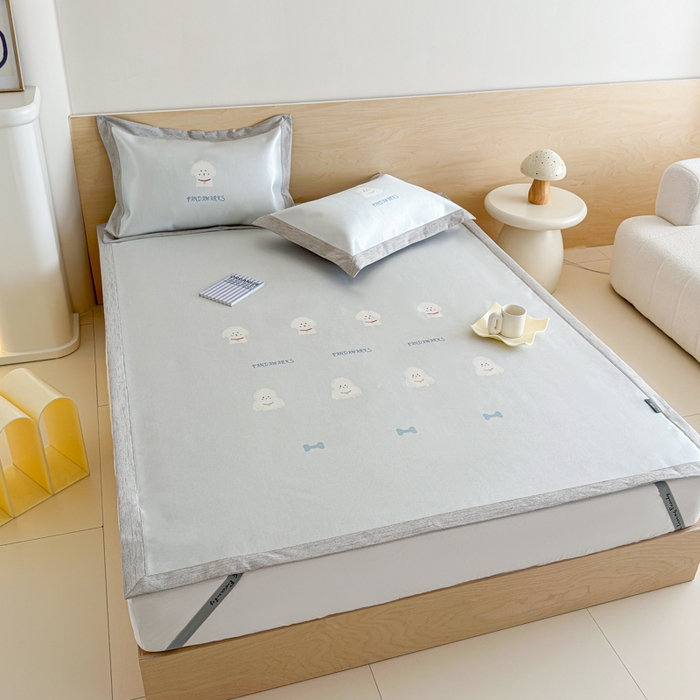 91家纺网 家纺一手货源 找家纺 本希家居 2025春夏新款可水洗冰丝席花漾数码印花卡通系列 可爱小狗平席