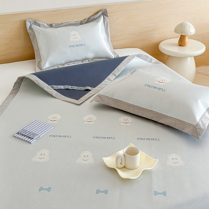 91家纺网 家纺一手货源 找家纺 本希家居 2025春夏新款可水洗冰丝席花漾数码印花卡通系列 可爱小狗平席