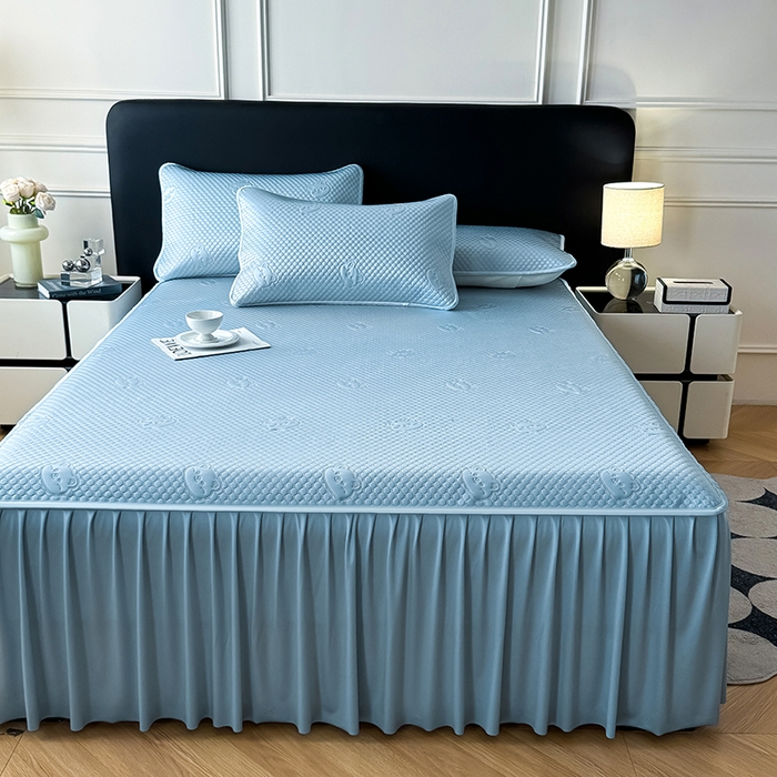 91家纺网 家纺一手货源 找家纺 （总）卡罗兰 2025新款豆豆凉席小冰熊床裙床笠款