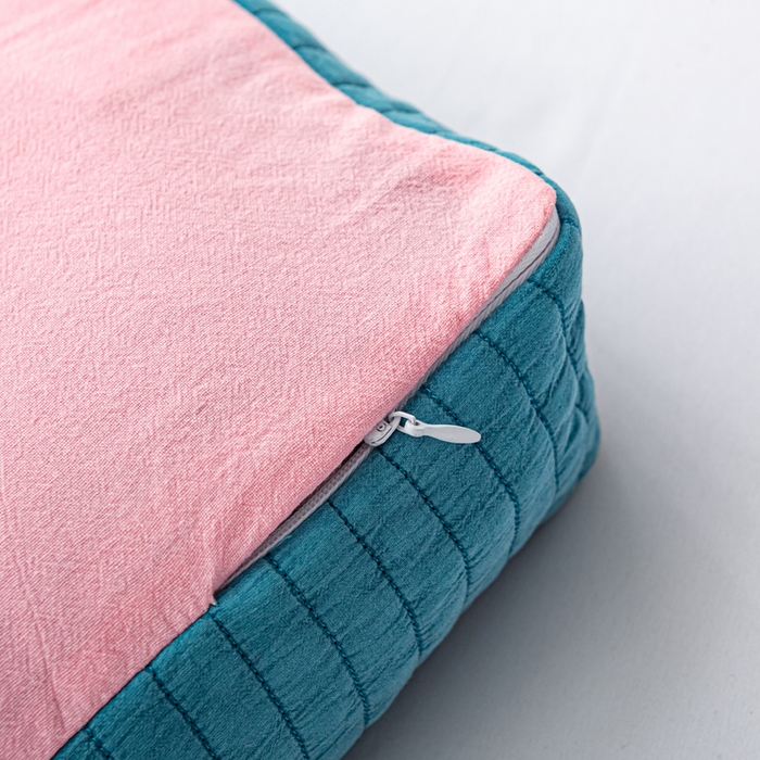 91家纺网 家纺一手货源 找家纺 萌番宝全荞麦壳枕芯全棉砂洗三维立体分区荞麦颈椎枕纯植物草本薰衣草枕头 蓝+粉色