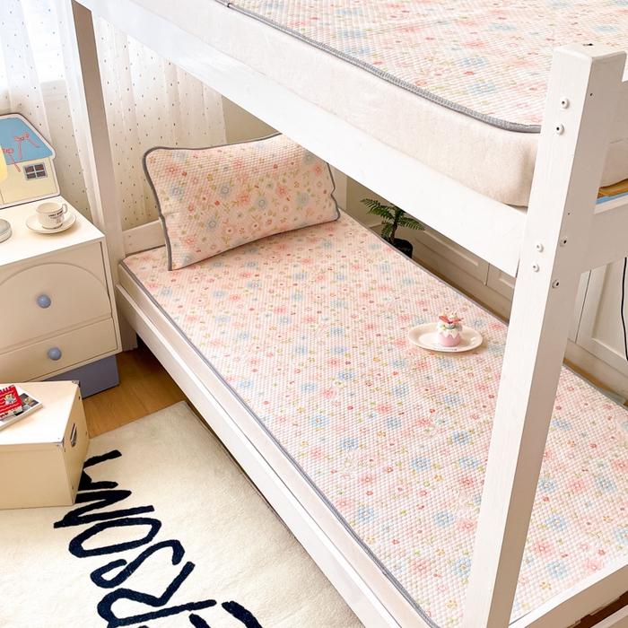 91家纺网 家纺一手货源 找家纺 川悦生活 2025新款大阪凉豆豆学生床凉感凉席 甜梦少女