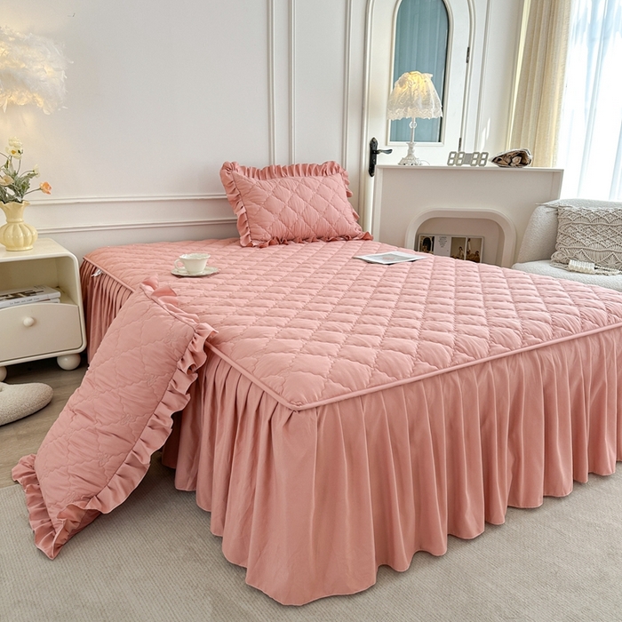 91家纺网 家纺一手货源 找家纺 2025新款蝴蝶飞飞系列 A类亲肤棉夹棉床笠式床裙四件套 豆沙