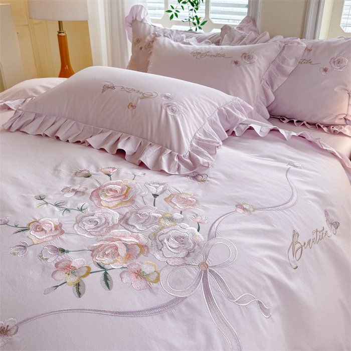 91家纺网 家纺一手货源 找家纺 绒棉世家 2025新款韩版贴布绣刺绣四件套-花蔓 花蔓-雅紫