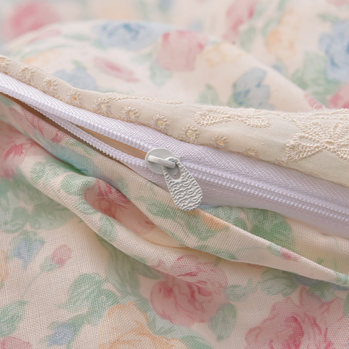 91家纺网 家纺一手货源 找家纺 绘萱家居 2025新款100%全棉双层纱花边床裙款四件套 CQ佩洛斯