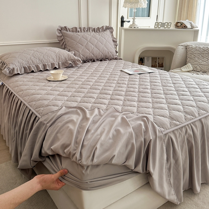 91家纺网 家纺一手货源 找家纺 怡源梦 2025新款蝴蝶飞飞系列 A类全包夹棉床头罩 灰色