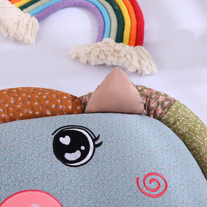 91家纺网 家纺一手货源 找家纺 （总）蔻眠 2025新款全棉卡通荞麦枕芯儿童学生成人护颈枕萌萌猪