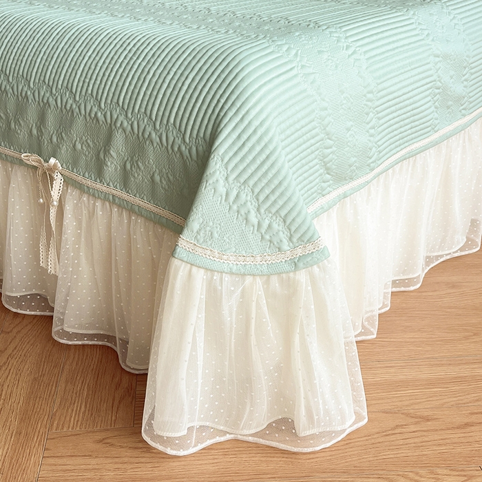 91家纺网 家纺一手货源 找家纺 蓝邻家纺 2025年新款PE提花海岛皱花边织带款凉席系列 羽希-抹茶绿