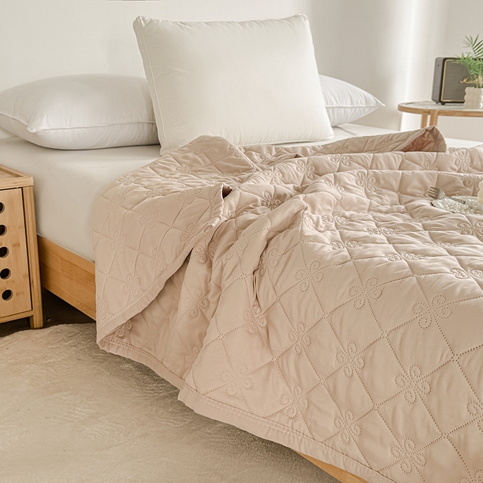 91家纺网 家纺一手货源 找家纺 2025新款亲肤舒适水洗棉夏被 水洗棉-卡其