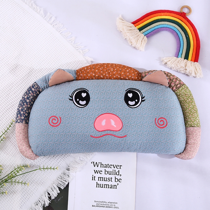 91家纺网 家纺一手货源 找家纺 （总）蔻眠 2025新款全棉卡通荞麦枕芯儿童学生成人护颈枕萌萌猪