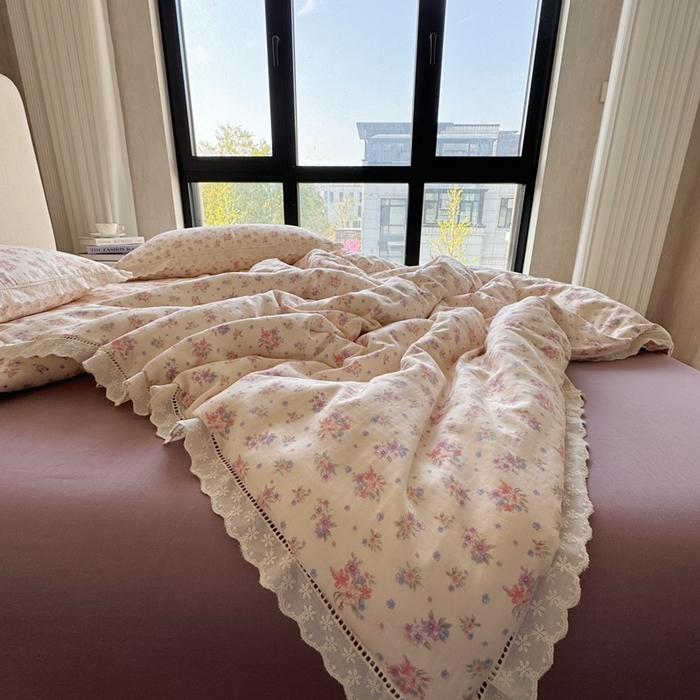 91家纺网 家纺一手货源 找家纺 8+8 （花型持续更新中）2025新款全棉双层纱镂空花边/皱皱花边四件套 梦露