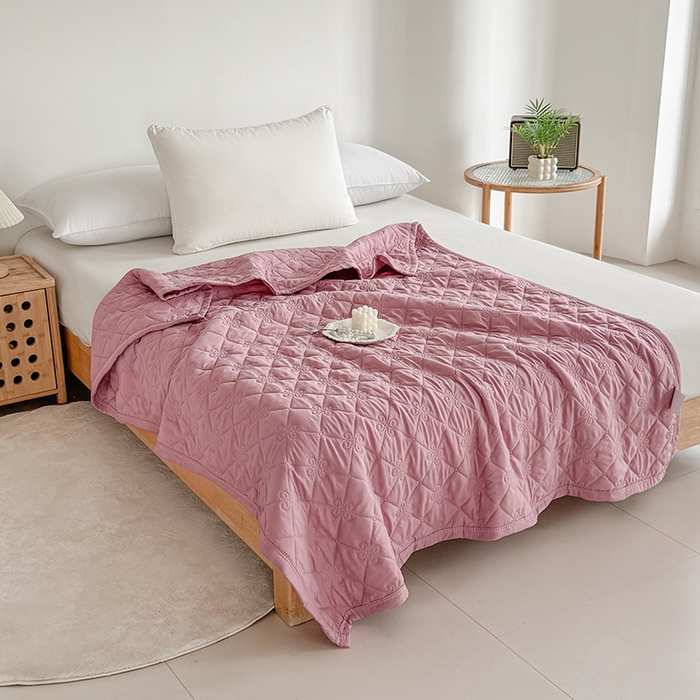 91家纺网 家纺一手货源 找家纺 2025新款亲肤舒适水洗棉夏被 水洗棉-粉紫