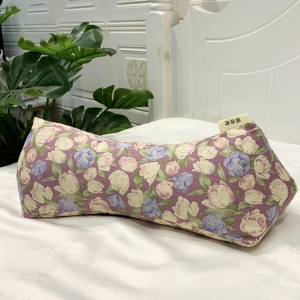 91家纺网 家纺一手货源 找家纺 （总）全美家居 2025新款三角成人护颈枕骨头花草枕40*15*10cm 