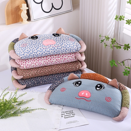91家纺网 家纺一手货源 找家纺 （总）蔻眠 2025新款全棉卡通荞麦枕芯儿童学生成人护颈枕萌萌猪