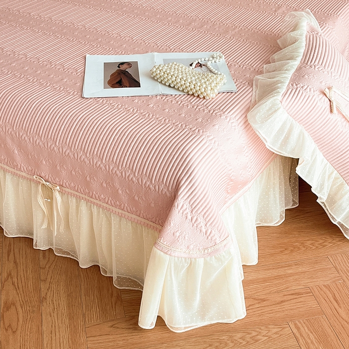 91家纺网 家纺一手货源 找家纺 蓝邻家纺 2025年新款PE提花海岛皱花边织带款凉席系列 羽希-樱花粉