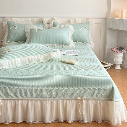 蓝邻家纺 2025年新款PE提花海岛皱花边织带款凉席系列 羽希-抹茶绿